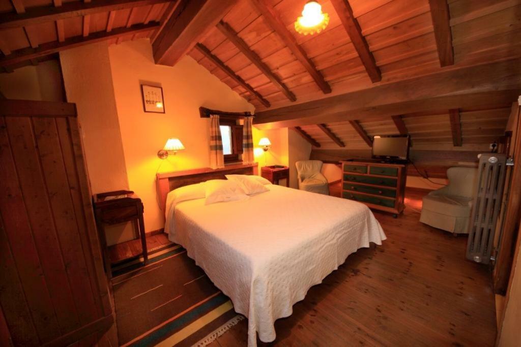 Hotel La Montana Magica Rural Vibano